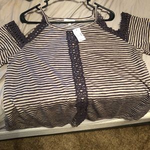 Maurices Tops - Maurice’s cold shoulder top. Size XL Maurices Tops - Maurice’s cold shoulder top. Size XL